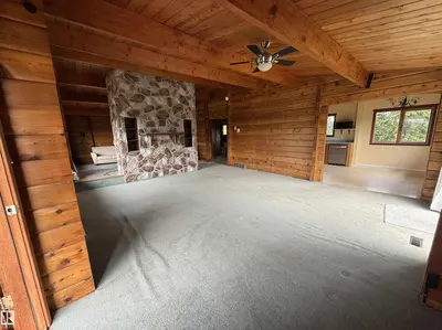 Interior photo 3 of 621088 RGE RD 53 NE