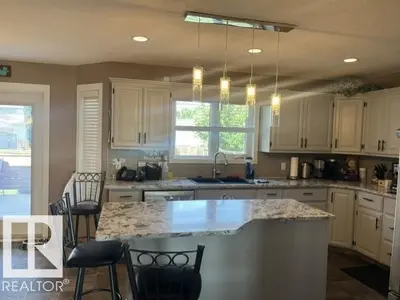 Interior photo 3 of 4230 48 ST