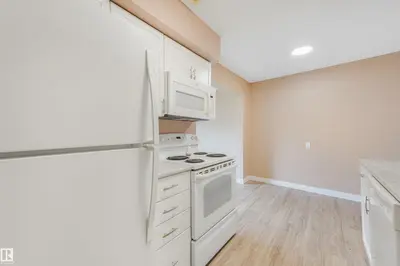 Interior photo 1 of #8 14120 80 ST NW
