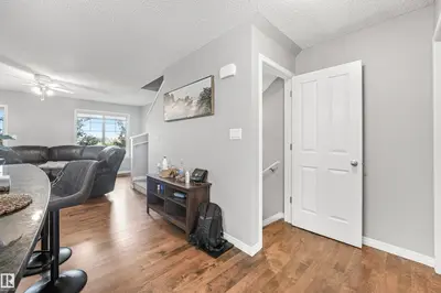 Interior photo 2 of #40 1030 chappelle BV SW