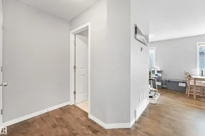 Interior photo 3 of #40 1030 chappelle BV SW