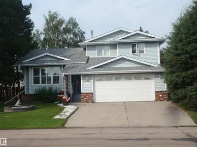 Interior photo 1 of 5802 53 ST