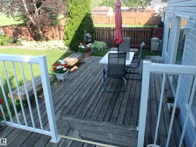 Interior photo 3 of 5802 53 ST