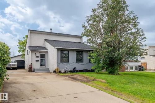 5519 10 AV NW, Edmonton - $399,900