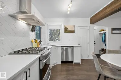 Interior photo 2 of 10915 67 AV NW