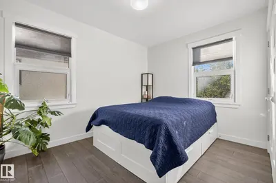 Interior photo 4 of 10915 67 AV NW