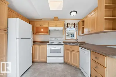 Interior photo 4 of #1254 53222 Range Road 272