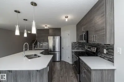 Interior photo 2 of 5233 Crabapple LI SW