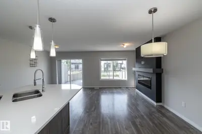 Interior photo 3 of 5233 Crabapple LI SW