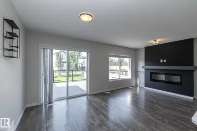 Interior photo 4 of 5233 Crabapple LI SW