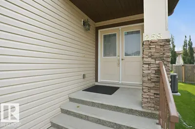 Interior photo 1 of 258 ALBANY DR NW