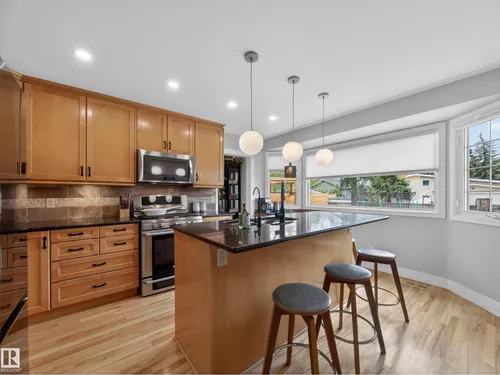 4112 120 ST NW, Edmonton - $850,000