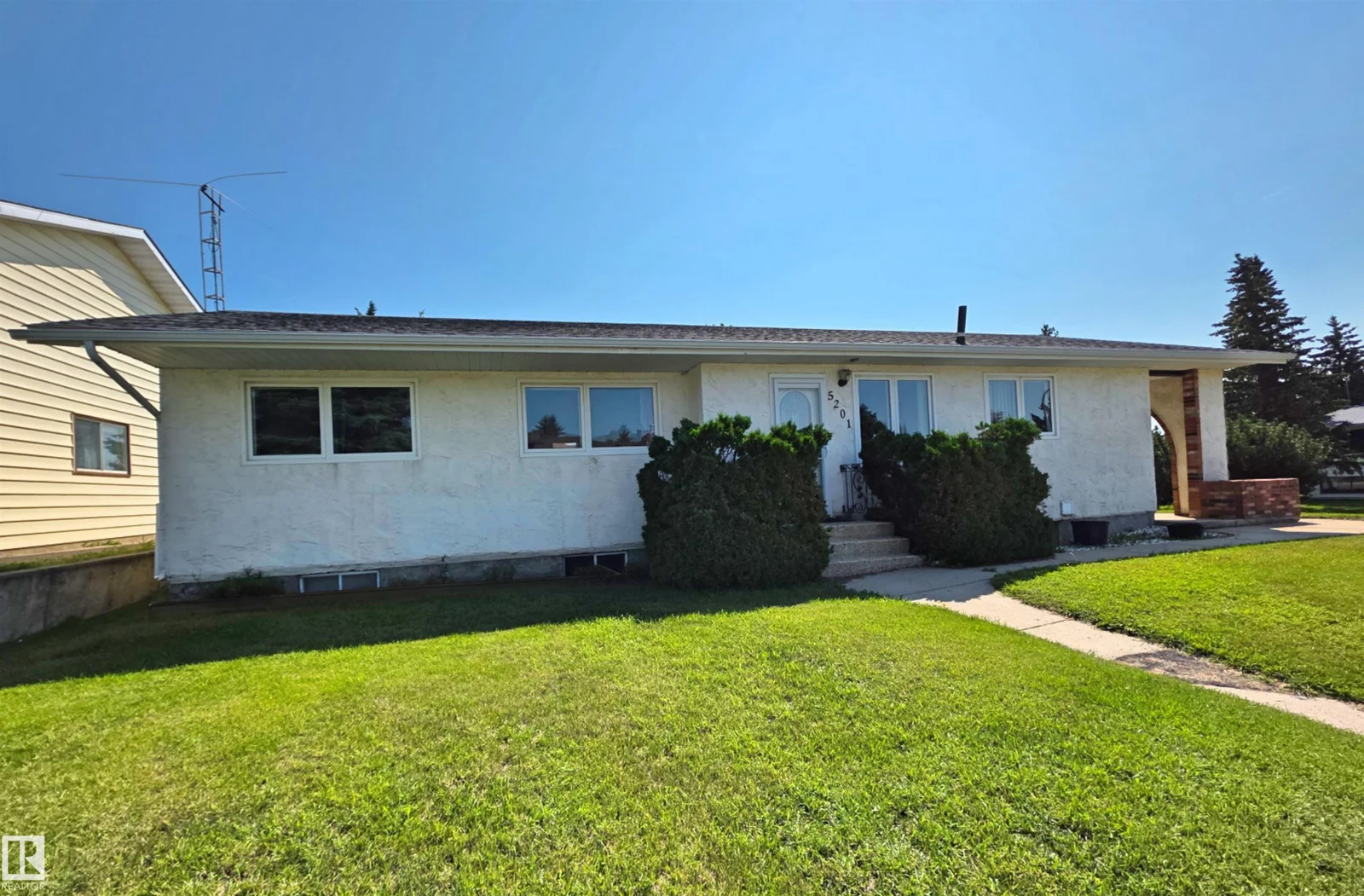 5201 54 ST, Elk Point - 4 bedroom Detached Single Family for sale