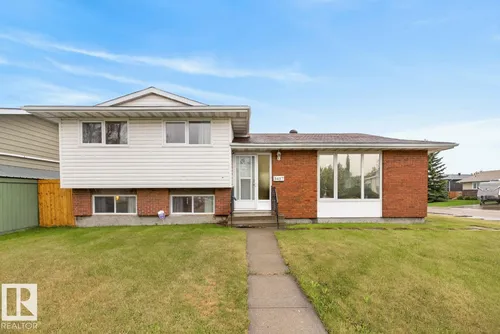 3437 136A AV NW, Edmonton - $389,900