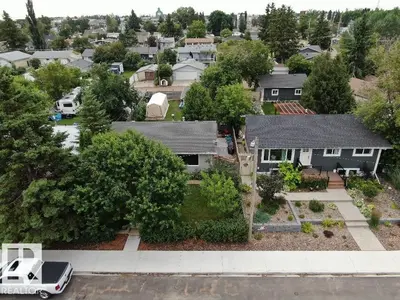 Interior photo 2 of 204 MOHR AV