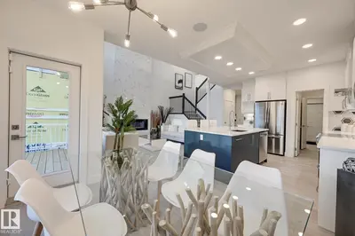 Interior photo 3 of 