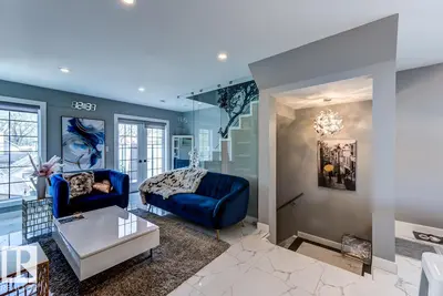 Interior photo 3 of 