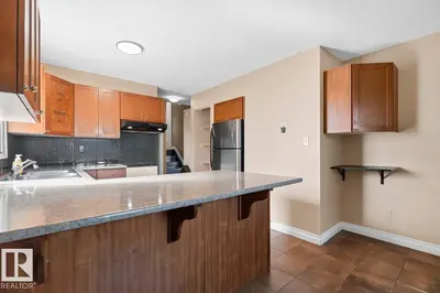 Interior photo 4 of 4003 41 AV NW