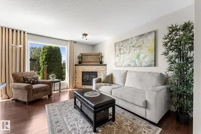 Interior photo 2 of 2948 26 ST NW