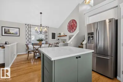 Interior photo 3 of 1012 79 ST SW
