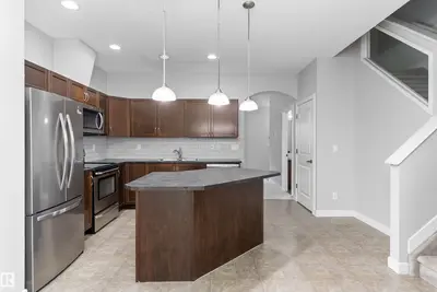 Photo 4 of #7 13825 155 AV NW