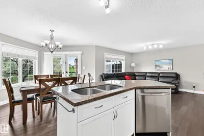 Photo 2 of 17803 89 ST NW