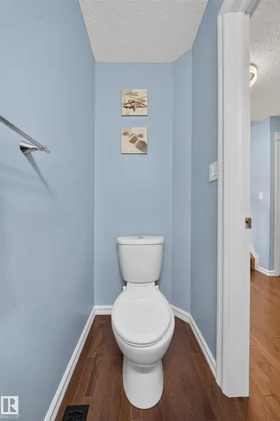 Interior photo 2 of 90 RUE MONTALET