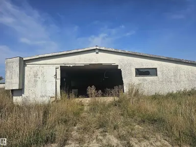 Interior photo 2 of 45011 Twp Rd 610