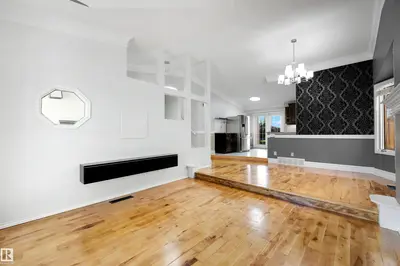Interior photo 4 of 4639 10 AV NW