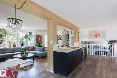 Interior photo 3 of 2012 GARLAND CT