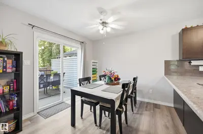 Interior photo 4 of 3606 Whitelaw BA NW