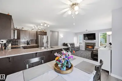 Interior photo 3 of 3606 Whitelaw BA NW