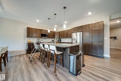 Interior photo 3 of 3632 KESWICK BV SW