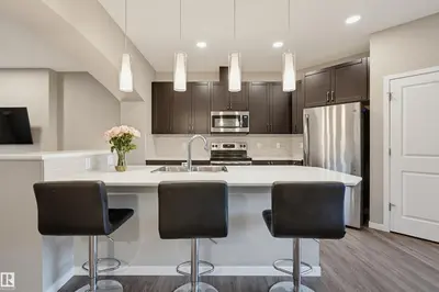 Interior photo 2 of 5175 EDGEMONT BV NW