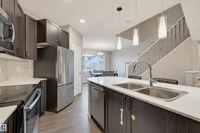 Interior photo 4 of 5175 EDGEMONT BV NW