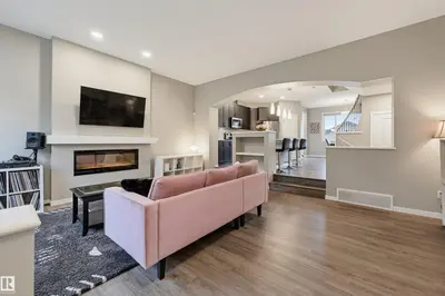 Interior photo 1 of 5175 EDGEMONT BV NW