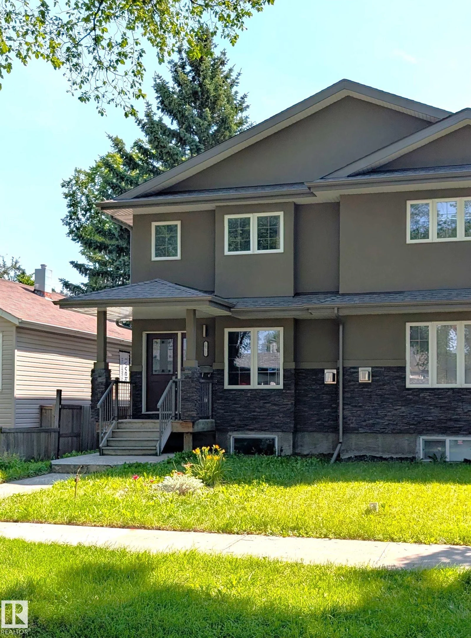 10711 70 AV NW, Edmonton - 5 bedroom Duplex for sale
