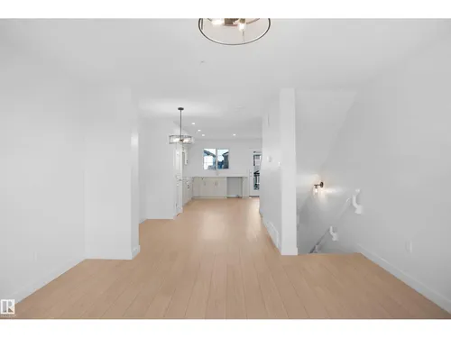 920 19 AV NW, Edmonton - $383,457