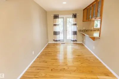 Interior photo 2 of 1108 39 ST NW