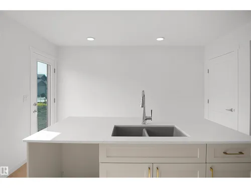 2119 210 ST NW, Edmonton - $369,998