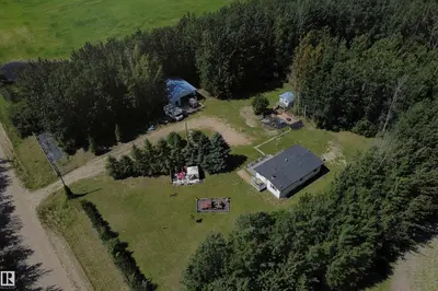 Interior photo 1 of 5318 Twp Rd 612