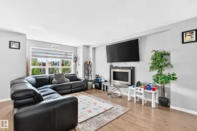 Interior photo 1 of 5280 21 AV SW