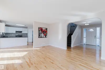 Interior photo 2 of 1135 112 ST SW