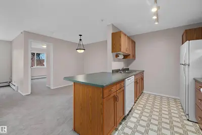 Interior photo 4 of #207 911 Rabbit Hill RD NW