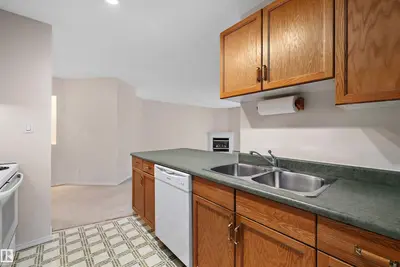 Interior photo 2 of #207 911 Rabbit Hill RD NW
