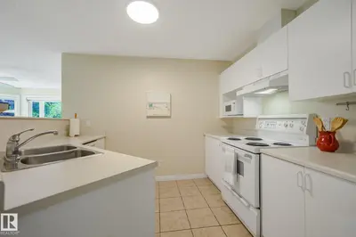 Interior photo 3 of #206, 9905 112 ST NW