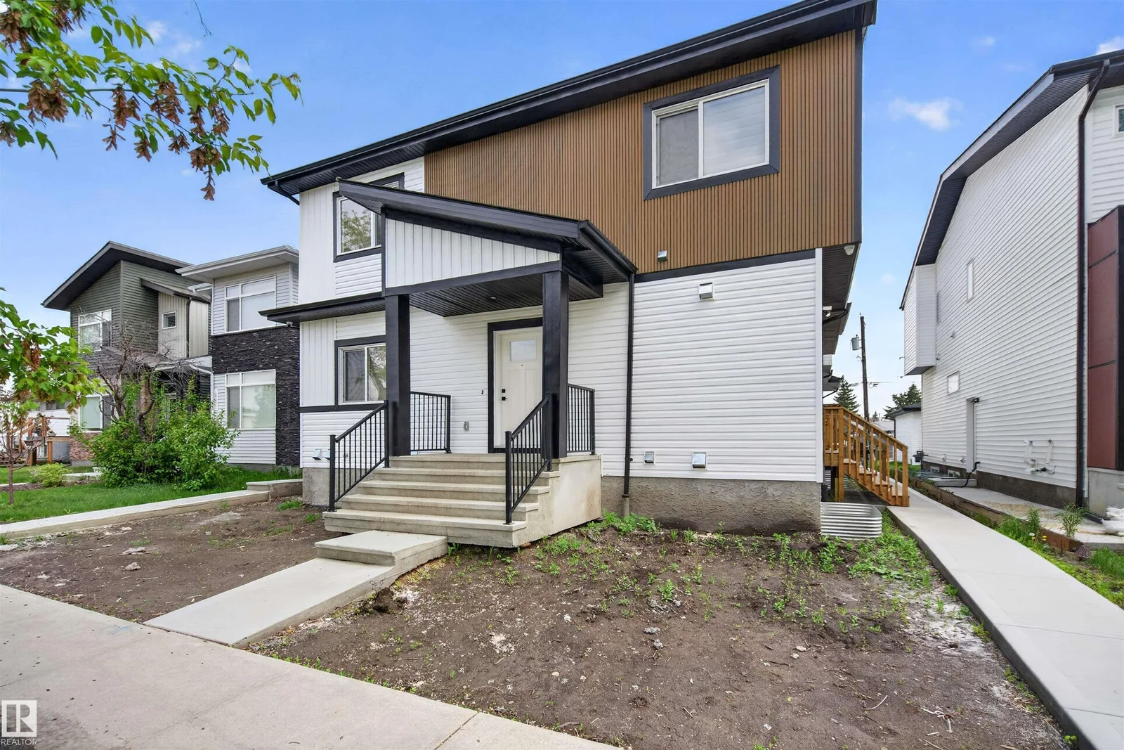 10915 159 ST NW, Edmonton - 10 bedroom Quadruplex for sale