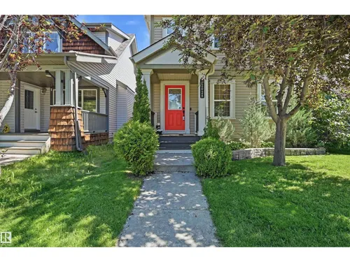 12028 18 AV SW, Edmonton - $428,800
