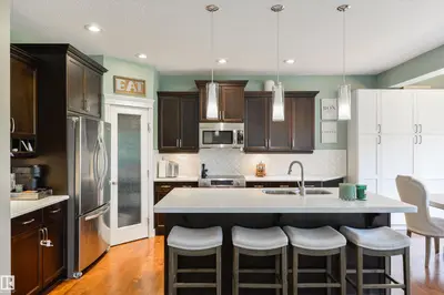 Interior photo 3 of 1375 113 ST SW