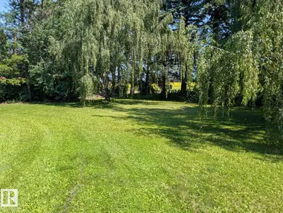 Interior photo 2 of 50120 RGE RD 270